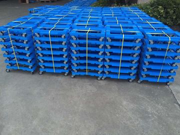 Totes пластиковой тележки транспорта нагружая с 3 PU дюймами рицинусов тормоза